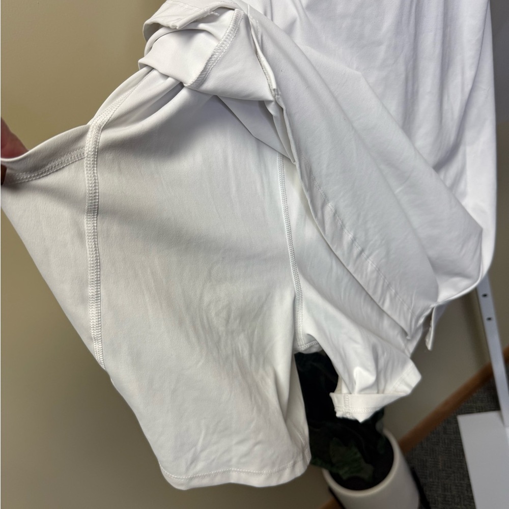 Old Navy Women's White Mini Dress built in shorts scoop back NWOT power soft - Picture 8 of 9